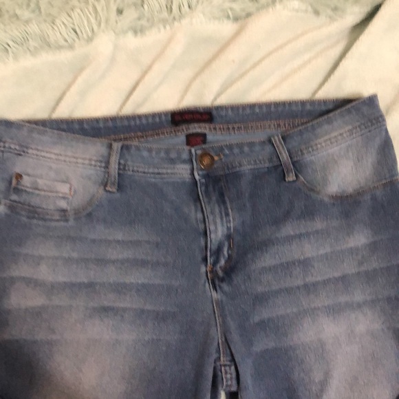 Jeans - Picture 2 of 7